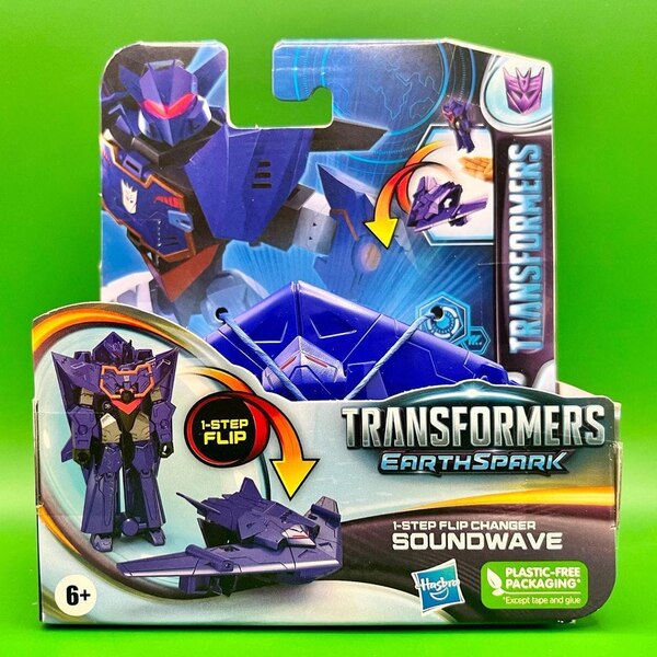 In Hand Image Of Transformers Earthspark 1 Step Soundwave  (7 of 16)